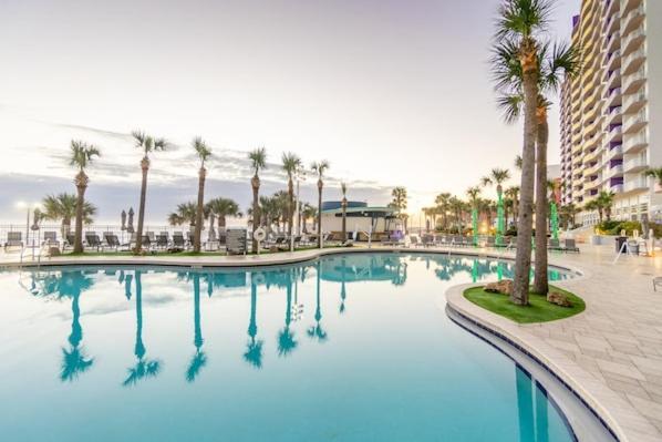 Highly Desired 6Th Floor 1 Bedroom Oceanfront - There Is Only One Ocean Walk Resort 606 Daytona Beach Exterior foto
